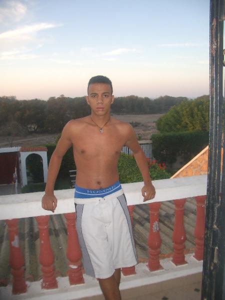 slt  les  amies  lachez  vos  coms  merci